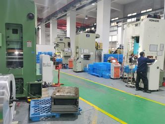 Guangzhou Fuheng Auto Parts Supply Chain Co., Ltd. dây chuyền sản xuất nhà máy