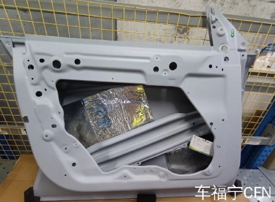 Tesla Model Y cửa trước trái E-coated thay thế 1505460-EC-A