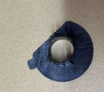 Giá đỡ cảm biến đỗ xe cản trước Tesla Model S 2015-2021