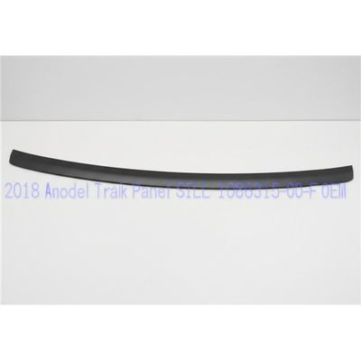 2018 Tesla Model 3 Phân hình phía sau phía dưới Trunk Sill Trim 1086315-00-F OEM