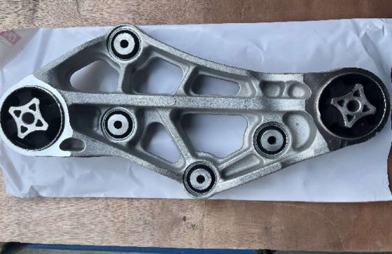 Tesla Model X Vòng quay phản ứng cánh tay 1500 N * m SDU-F 2015-2021