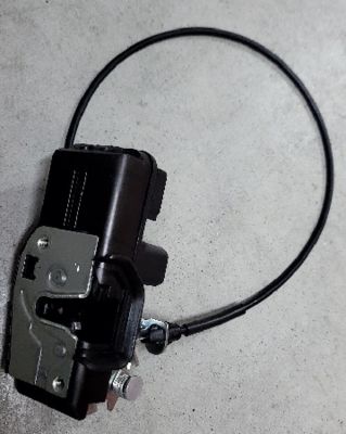 Khóa cửa trước bên phải Tesla Model S 6008912-99-C 24x19x12cm